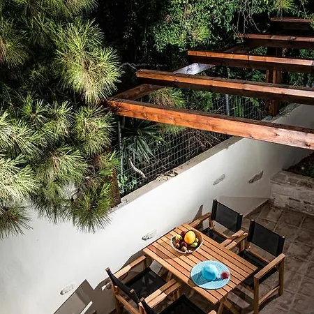 Villa Phaistos - Crete Poolside Luxury Retreats