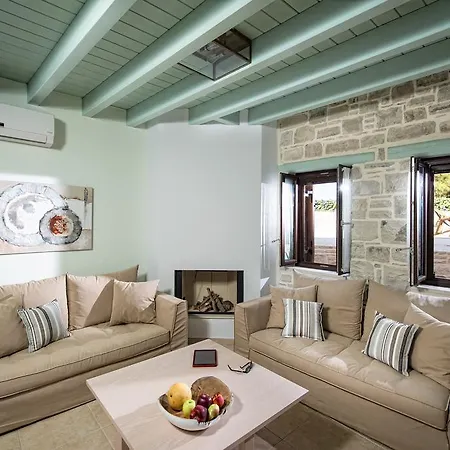 Phaistos - Crete Poolside Luxury Retreats